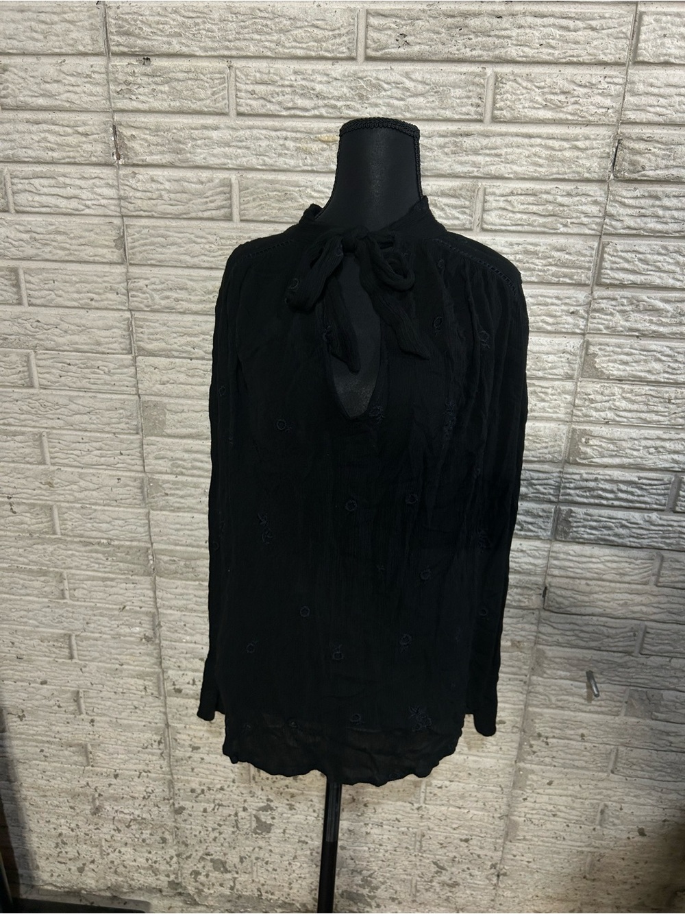 Free People "Wishful Moments" Embroidered Blouse Size Large Over-Sized Tie Neck